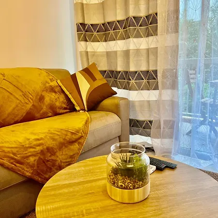 Cosy, Calme Et Climatise Proche Centre Αντίμπ