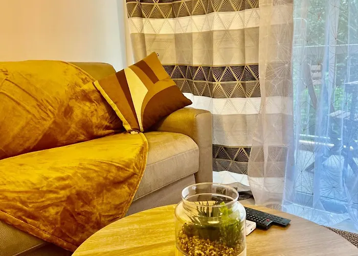 Cosy, Calme Et Climatise Proche Centre Αντίμπ