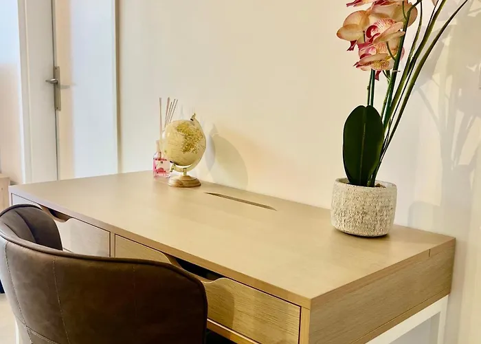 Cosy, Calme Et Climatise Proche Centre Διαμέρισμα